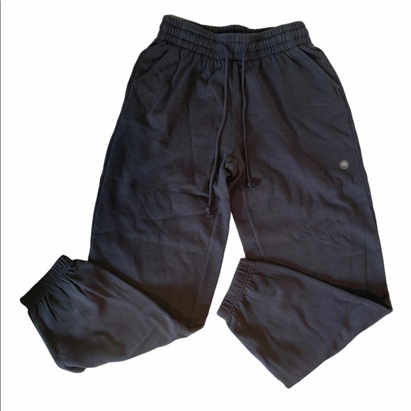 PacSun Women’s Classic Black Sweatpants - Picture 2 of 9